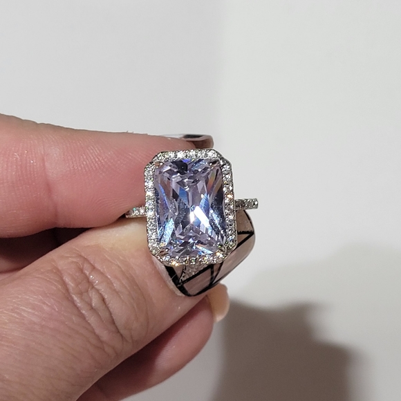 LARGE emerald cut crystal halo ring silver - Picture 2 of 3